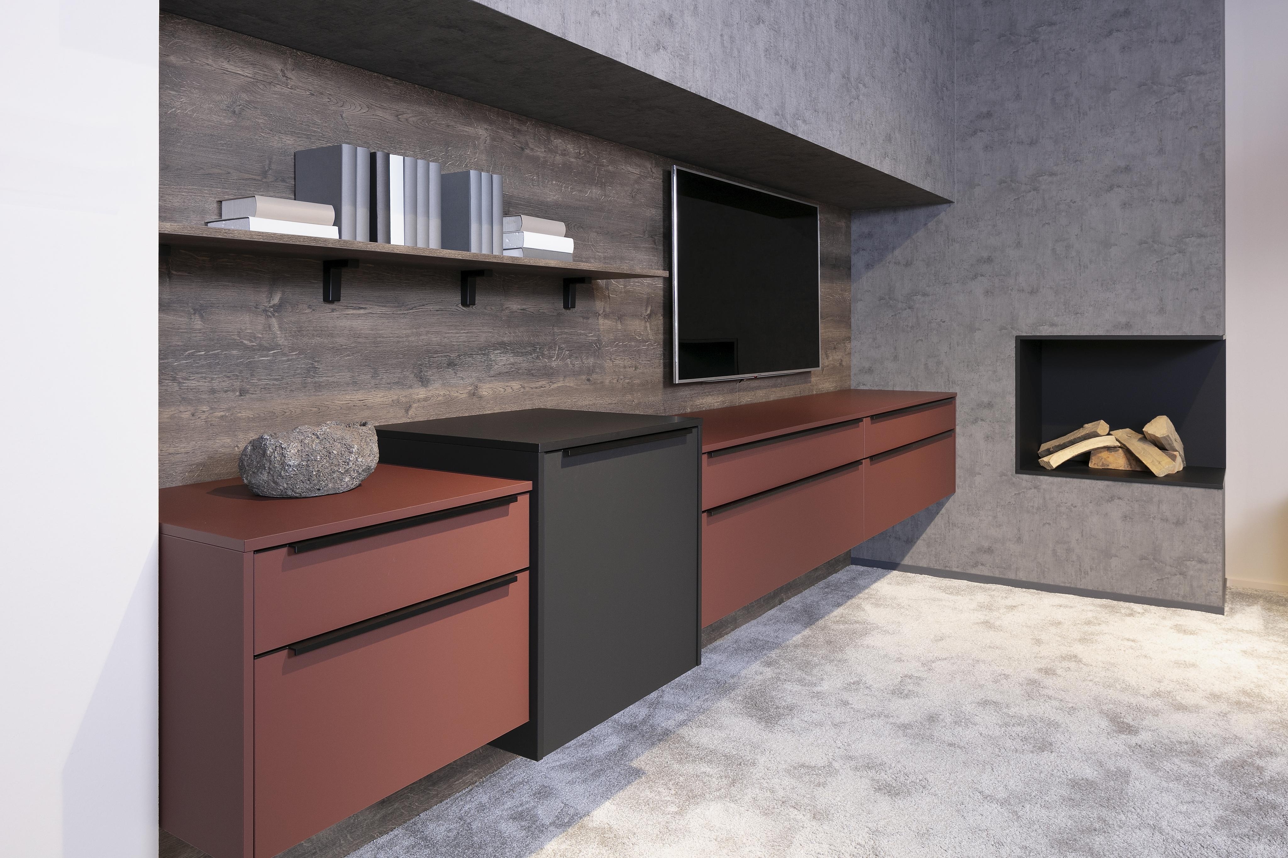 NOBILIA Rostrot-ultramatt Wohnzimmer-Bord schwarze Griffleisten