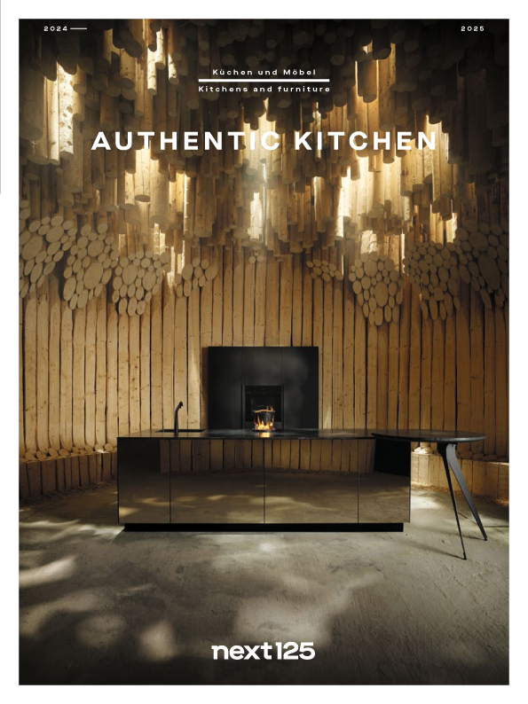 next125 Katalog 2024 2025 Titelseite mit bronziert verspiegelter Kücheninsel im Pavillon auf der Milan Design Week 2024