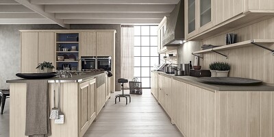 Eleganter Landhausstil: wunderschön für die große Wohnküche