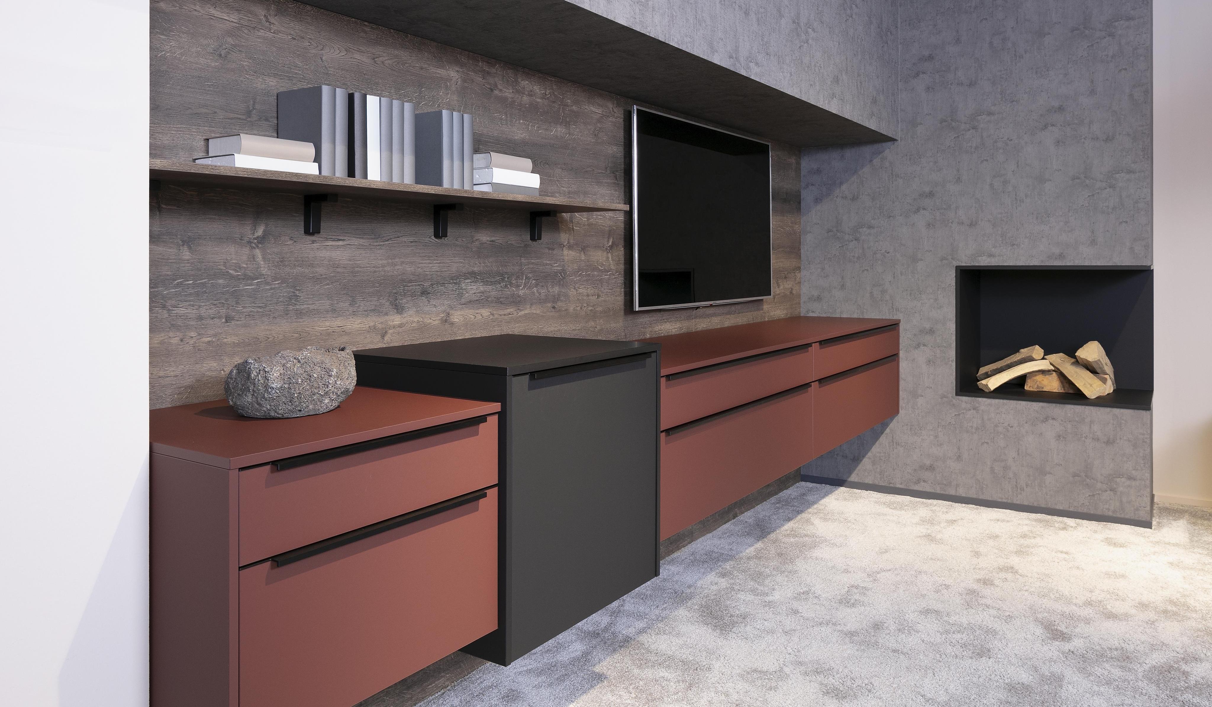 NOBILIA Rostrot-ultramatt Wohnzimmer-Bord schwarze Griffleisten