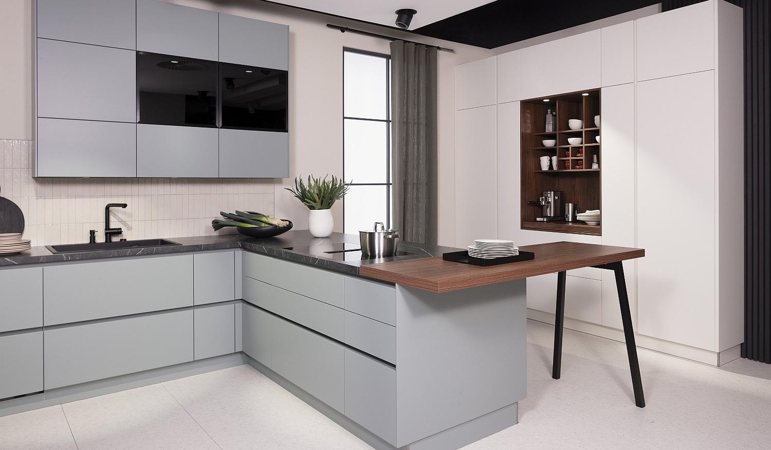 L-Küche Häcker grifflos eukalyptus freistehende Theke mit Thekenaufsatz in dunklem Holz